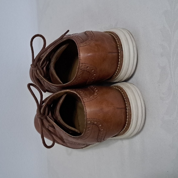 Cole Haan Lunarlon brown leather wing tip size 8 1/2 shoes. - Picture 5 of 8